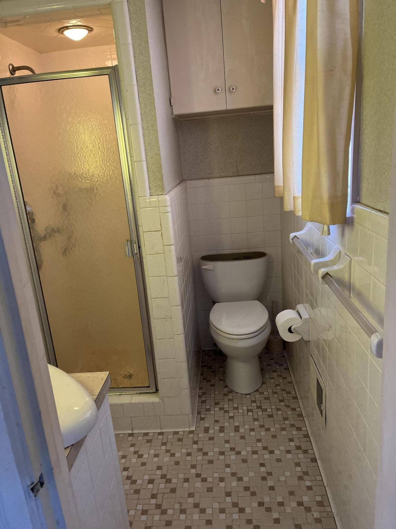 2565 Saint Matthews Road Photo 19