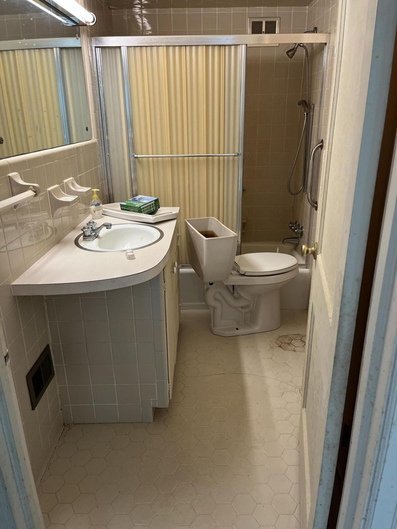 2565 Saint Matthews Road Photo 21