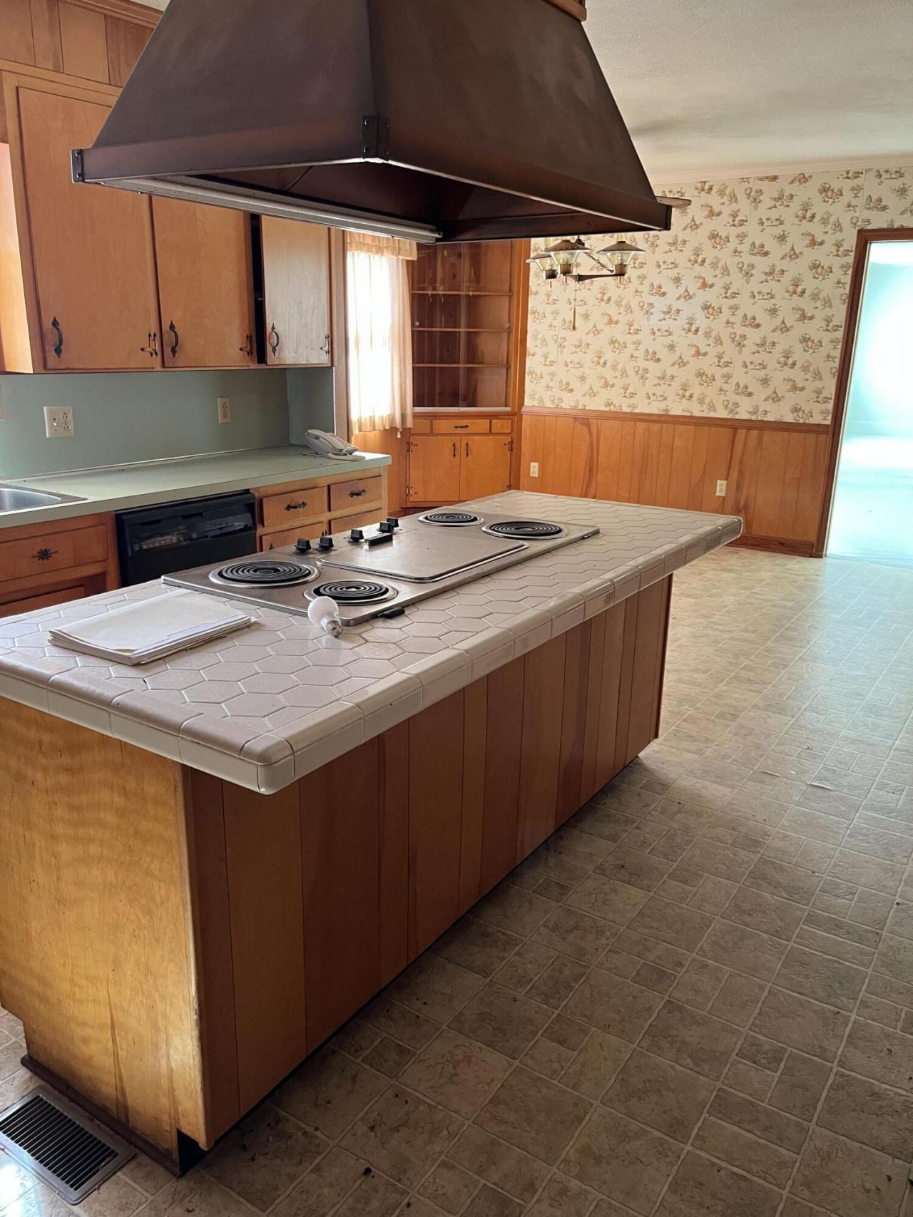 2565 Saint Matthews Road Photo 6