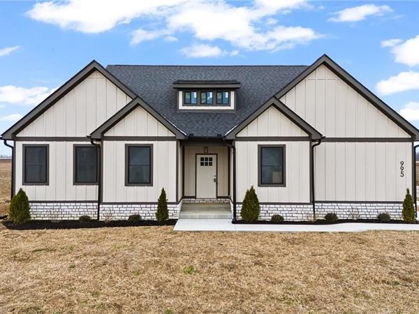 995 Rosenthal Drive, Tipp City, OH 45371