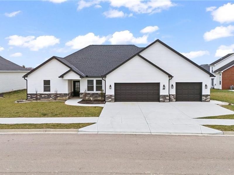 940 Rosenthal Drive, Troy, OH 45373 Photo 1