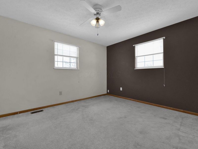 89 Postle Boulevard, Columbus, OH 43228 Photo 22