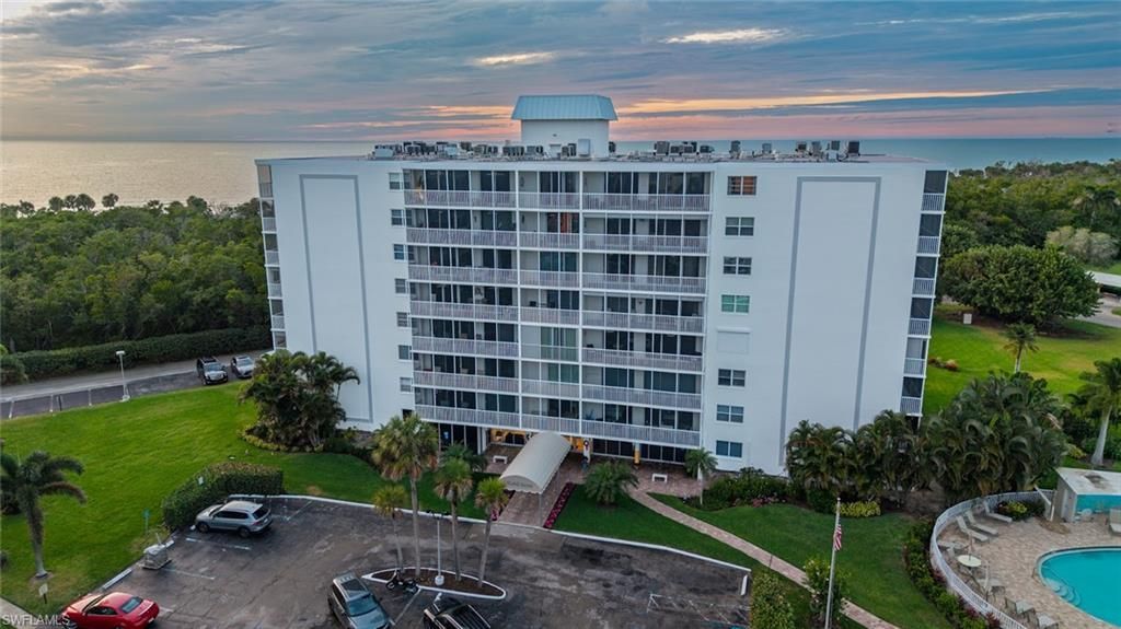 5 Bluebill Ave, Unit 305 + 405, Naples, FL 34108 Photo