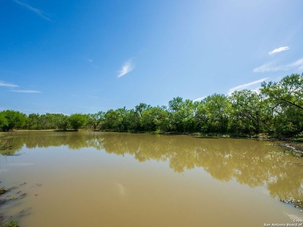 CR 732 Cr 732, Yancey, TX 78666