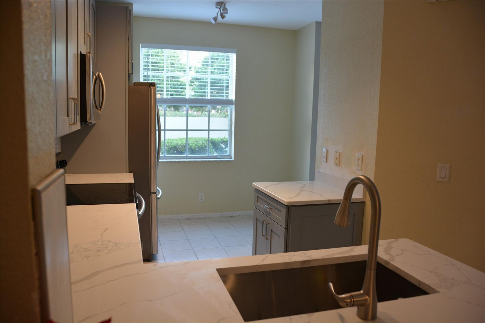 4030 NW 90th Way, Sunrise, FL 33351 Photo