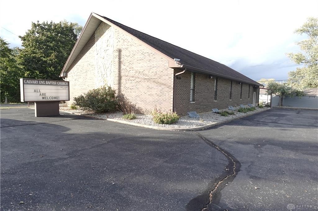 543 W Funderburg Road, Fairborn, OH 45324 Main Photo