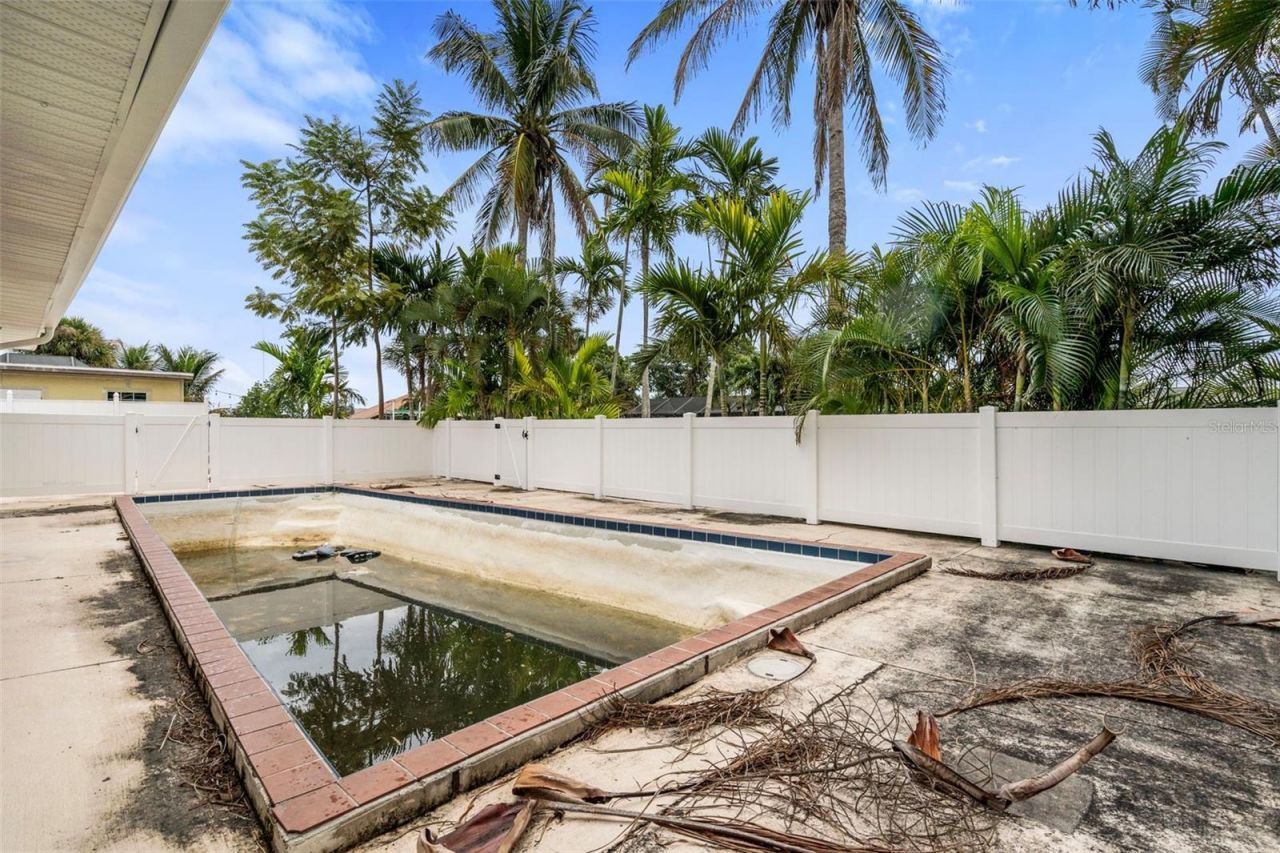 9570 Sun Isle Drive Ne, Saint Petersburg, FL 33702 Photo