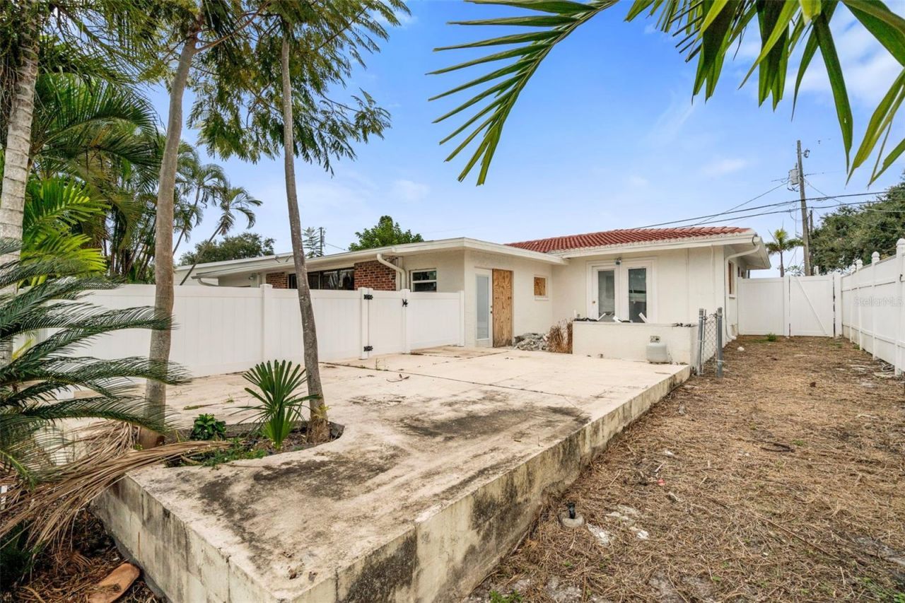 9570 Sun Isle Drive Ne, Saint Petersburg, FL 33702 Photo