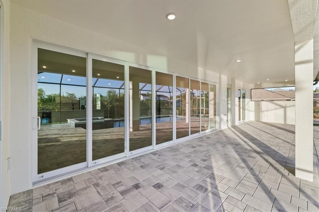 1220 SE 5th Ter, Cape Coral, FL 33990 Photo