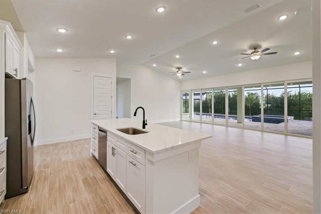 1220 SE 5th Ter, Cape Coral, FL 33990 Photo