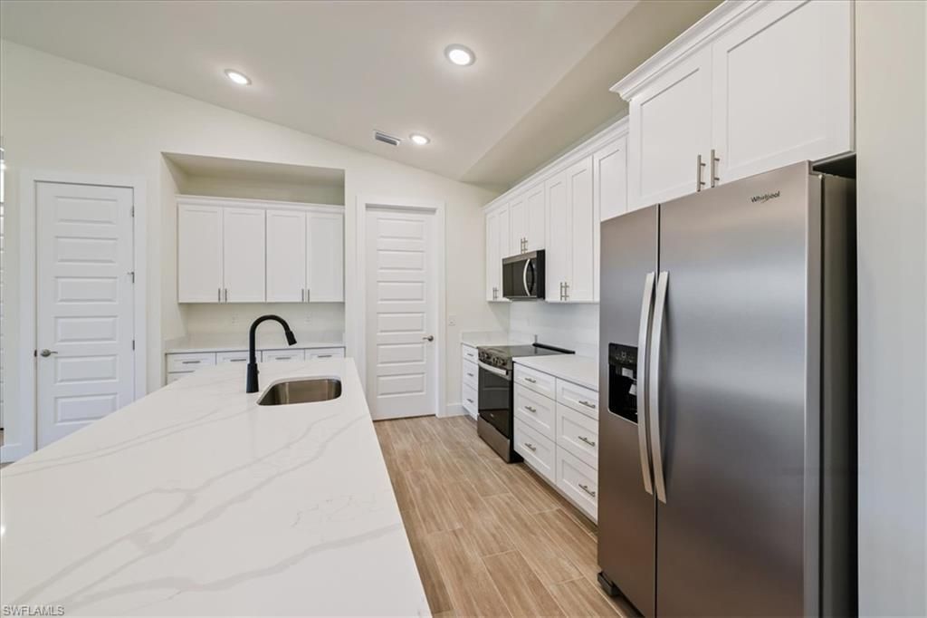 1220 SE 5th Ter, Cape Coral, FL 33990 Photo