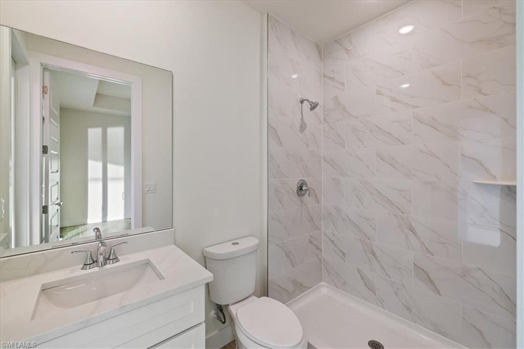 1220 SE 5th Ter, Cape Coral, FL 33990 Photo