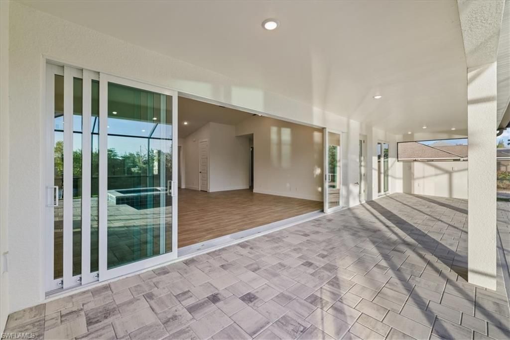 1220 SE 5th Ter, Cape Coral, FL 33990 Photo