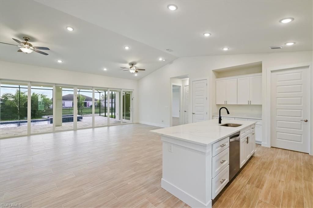 1220 SE 5th Ter, Cape Coral, FL 33990 Photo