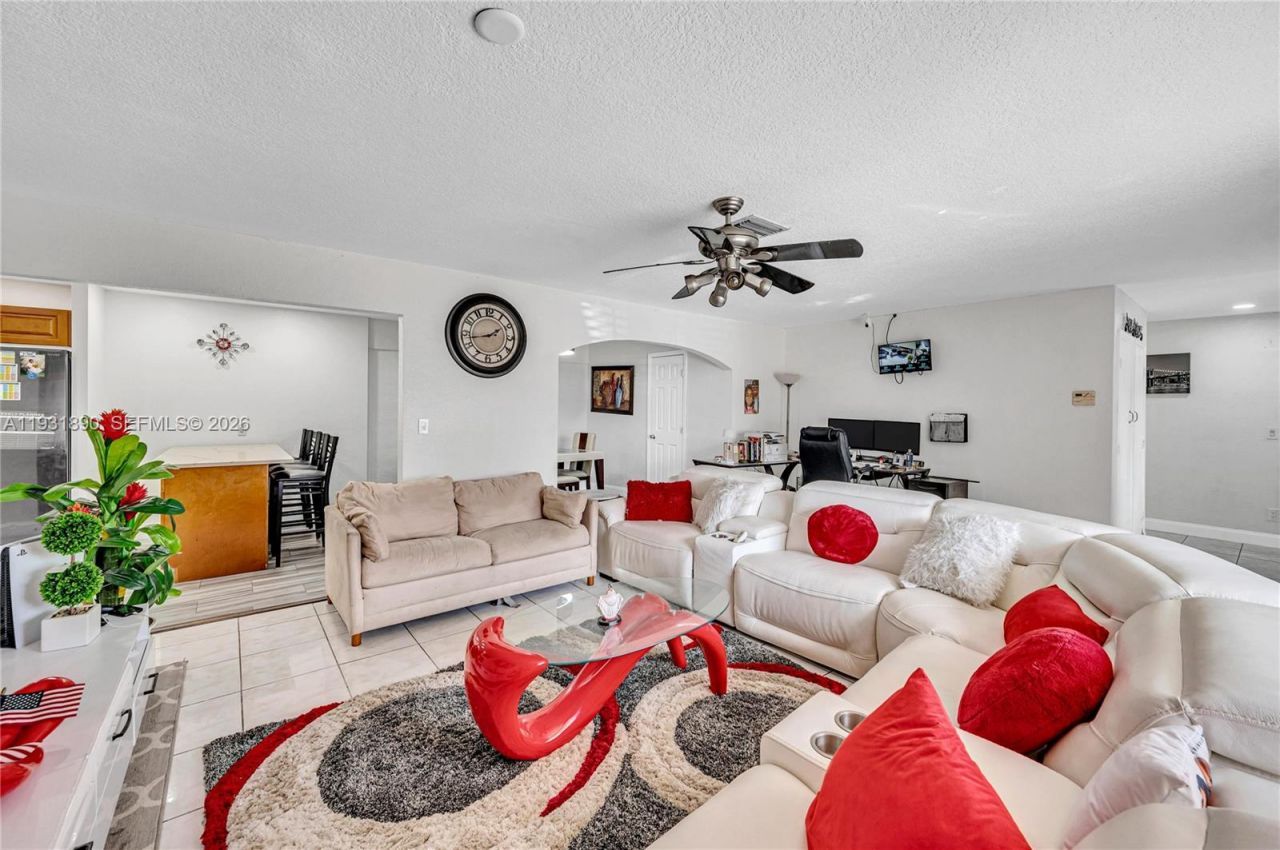 4751 NW 5th Ct, Plantation, FL 33317 Photo