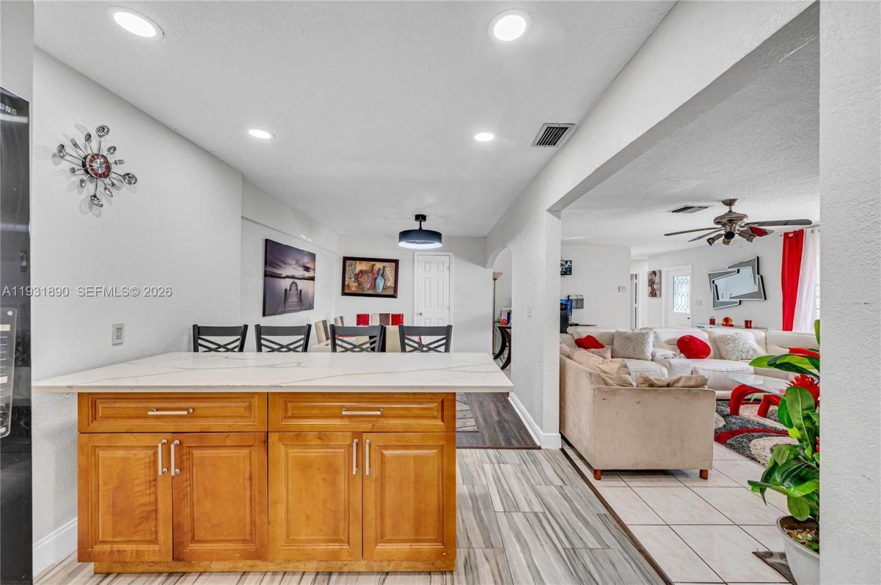 4751 NW 5th Ct, Plantation, FL 33317 Photo