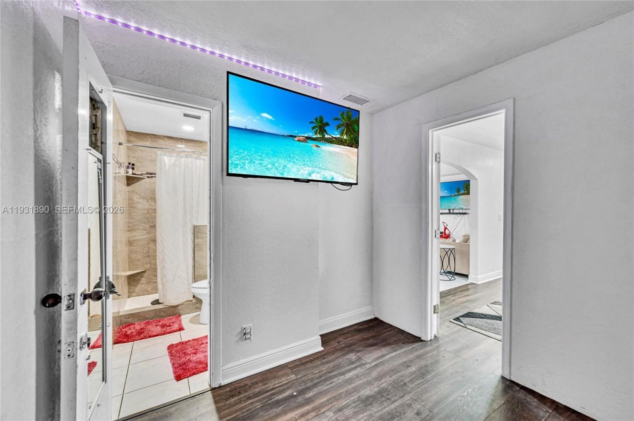 4751 NW 5th Ct, Plantation, FL 33317 Photo