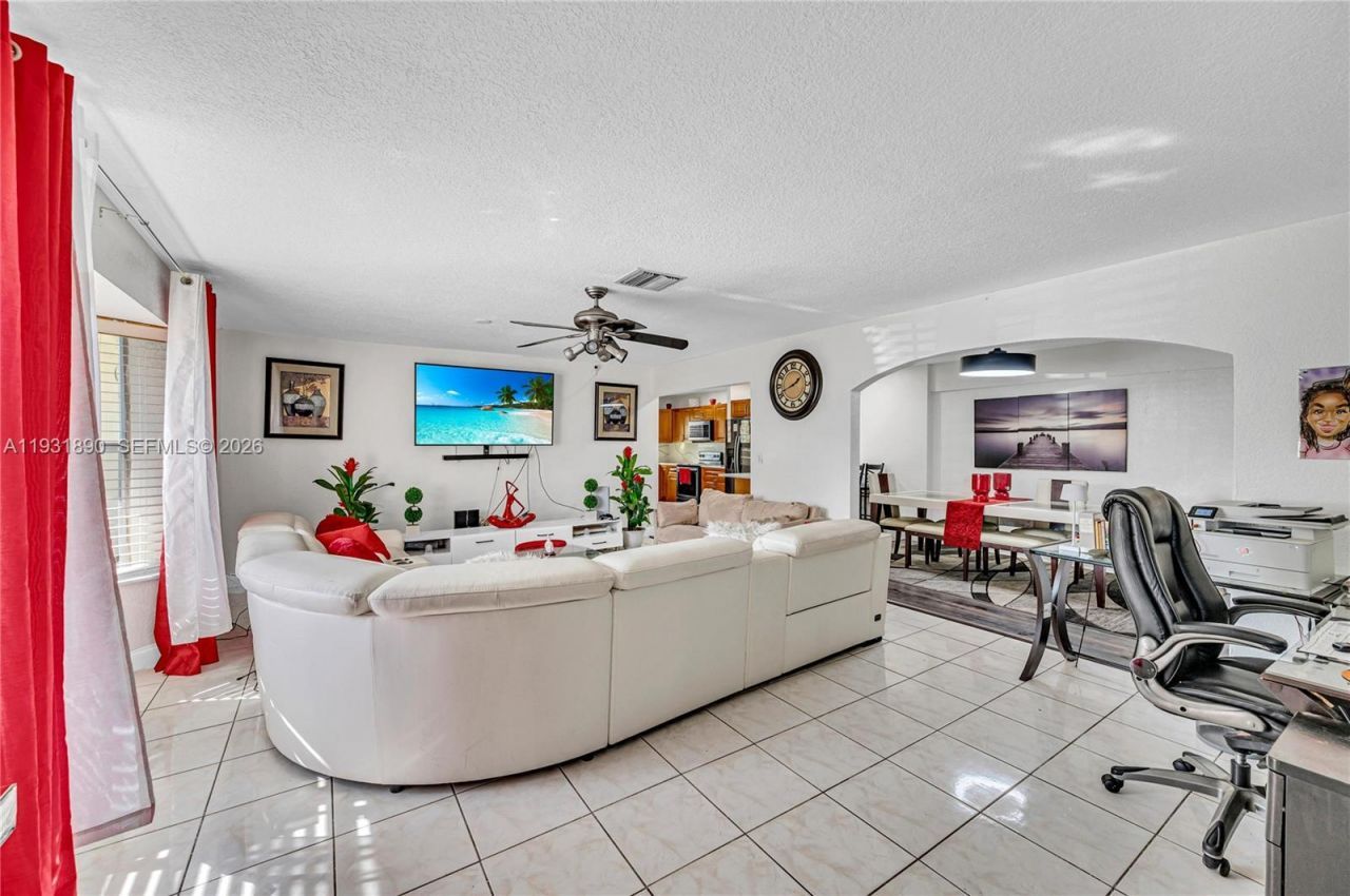 4751 NW 5th Ct, Plantation, FL 33317 Photo