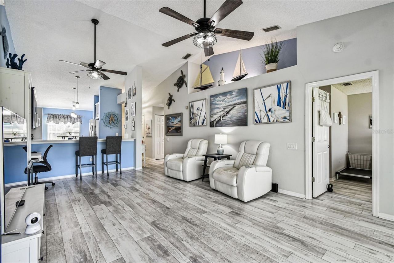 4210 Caddie Drive E, Unit 202, Bradenton, FL 34203 Photo