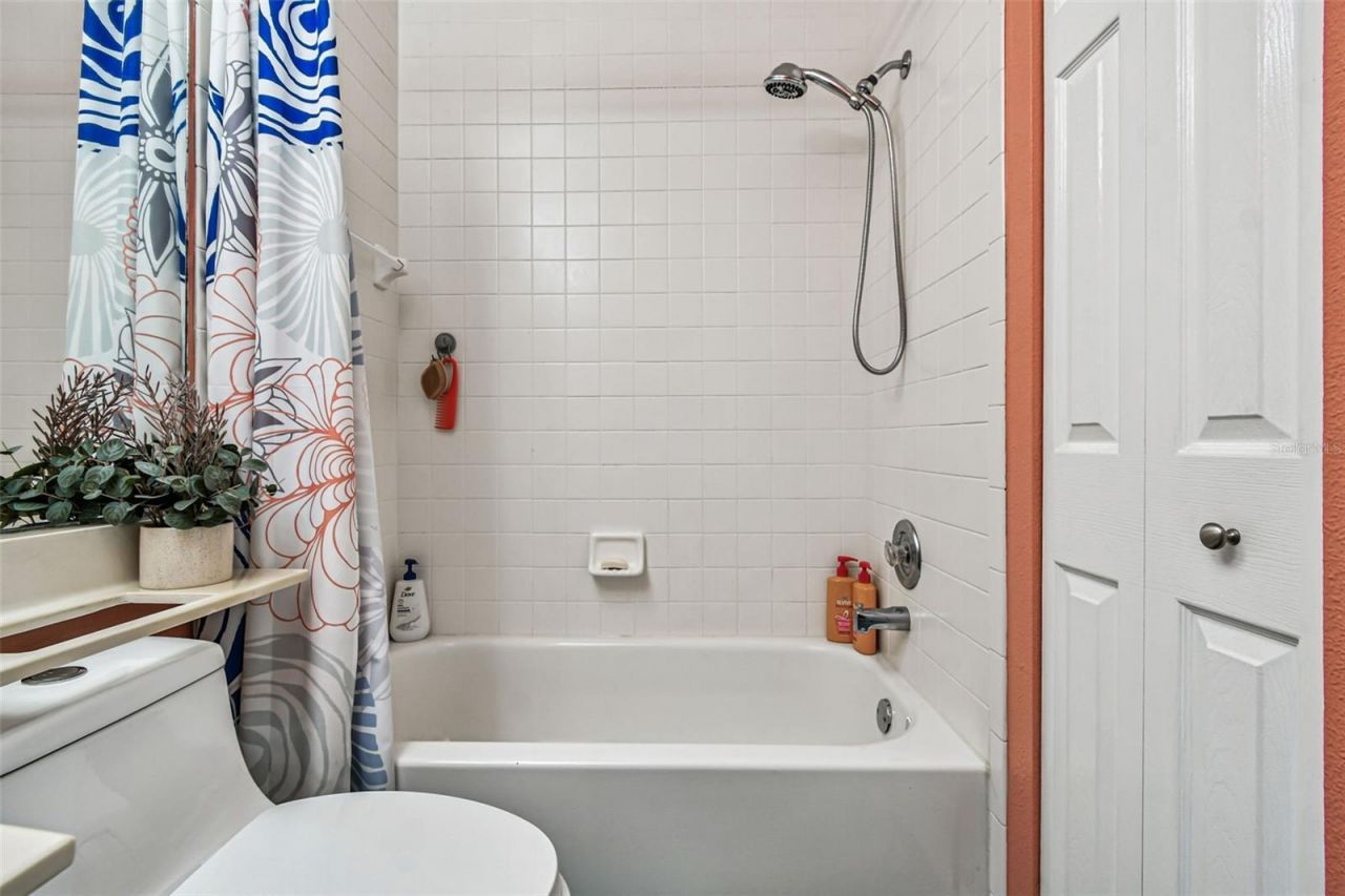 4210 Caddie Drive E, Unit 202, Bradenton, FL 34203 Photo