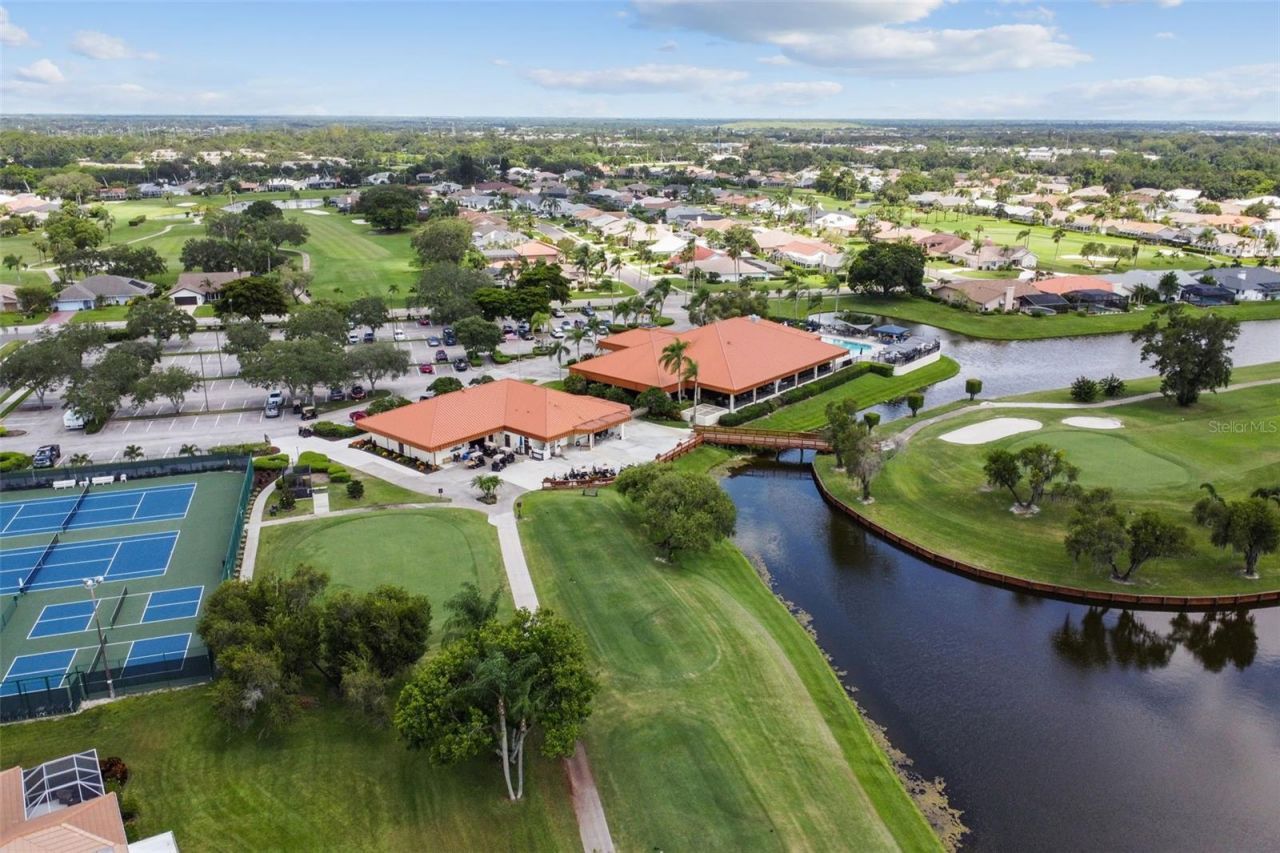 4210 Caddie Drive E, Unit 202, Bradenton, FL 34203 Photo