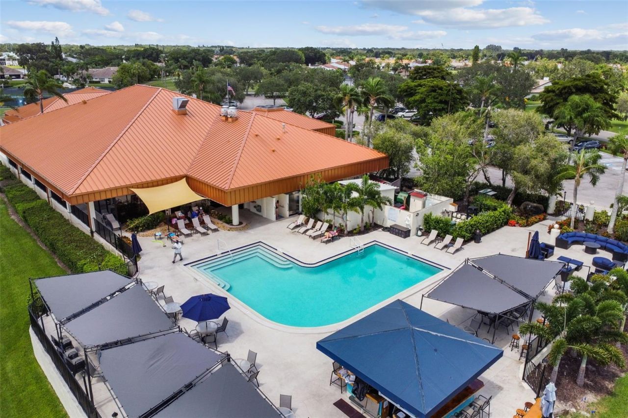 4210 Caddie Drive E, Unit 202, Bradenton, FL 34203 Photo