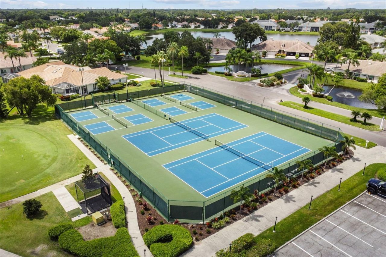 4210 Caddie Drive E, Unit 202, Bradenton, FL 34203 Photo