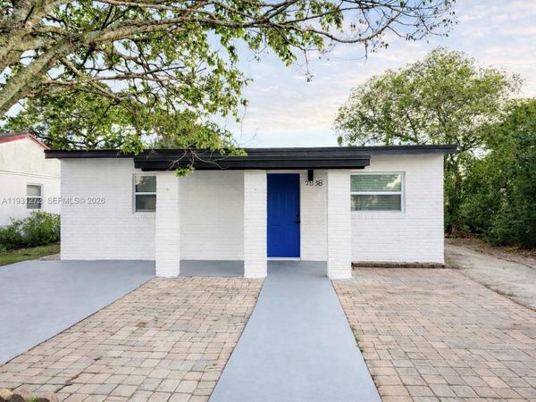 2838 NW 4th St, Pompano Beach, FL 33069
