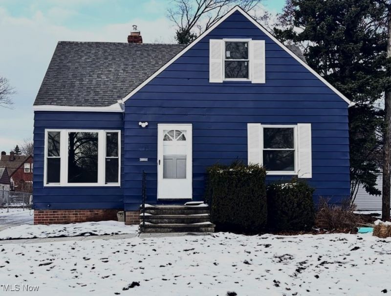 27175 Cameron Avenue, Euclid, OH 44132 Main Photo