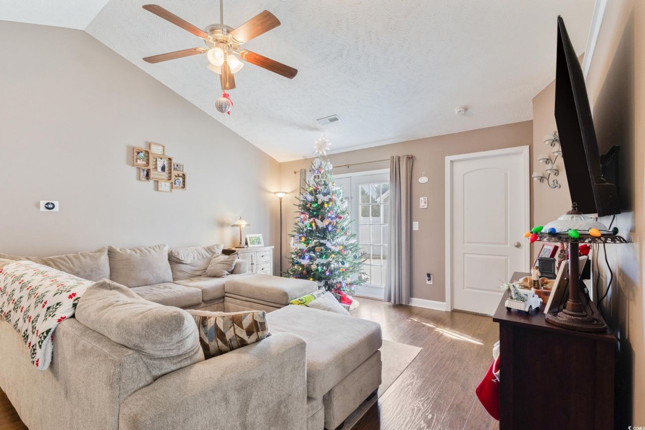 143 Heath Dr. Photo 10