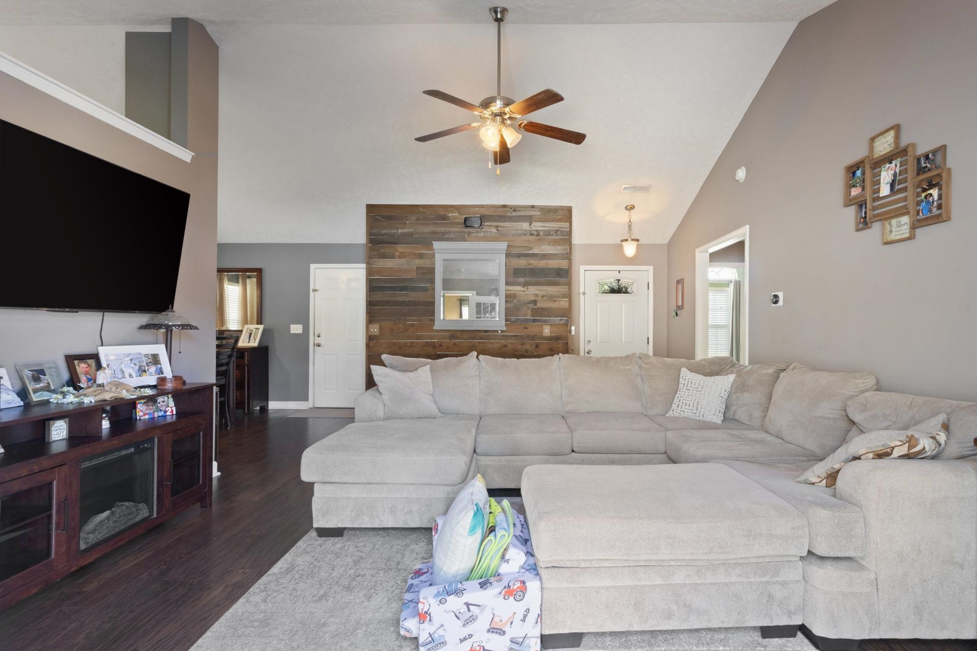 143 Heath Dr. Photo 11