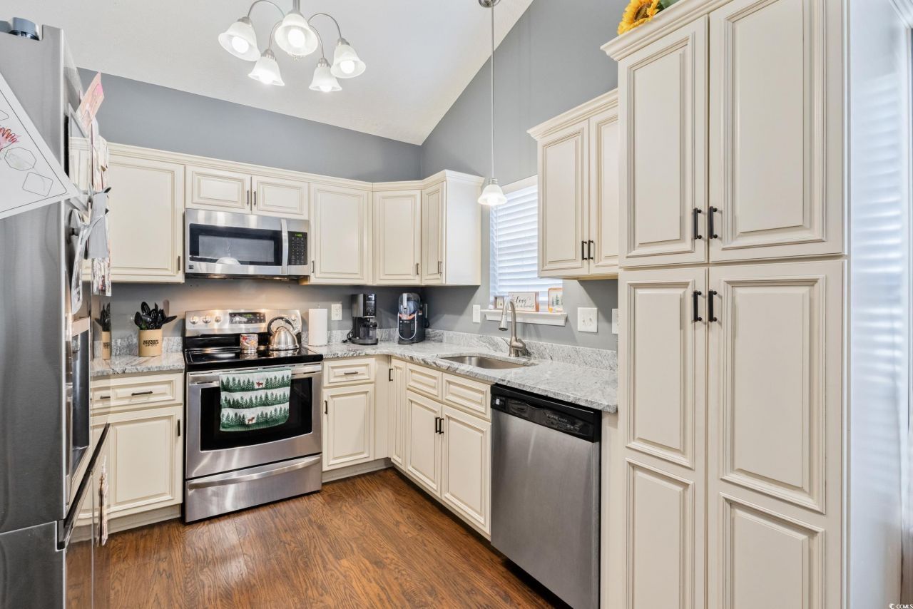 143 Heath Dr. Photo 13