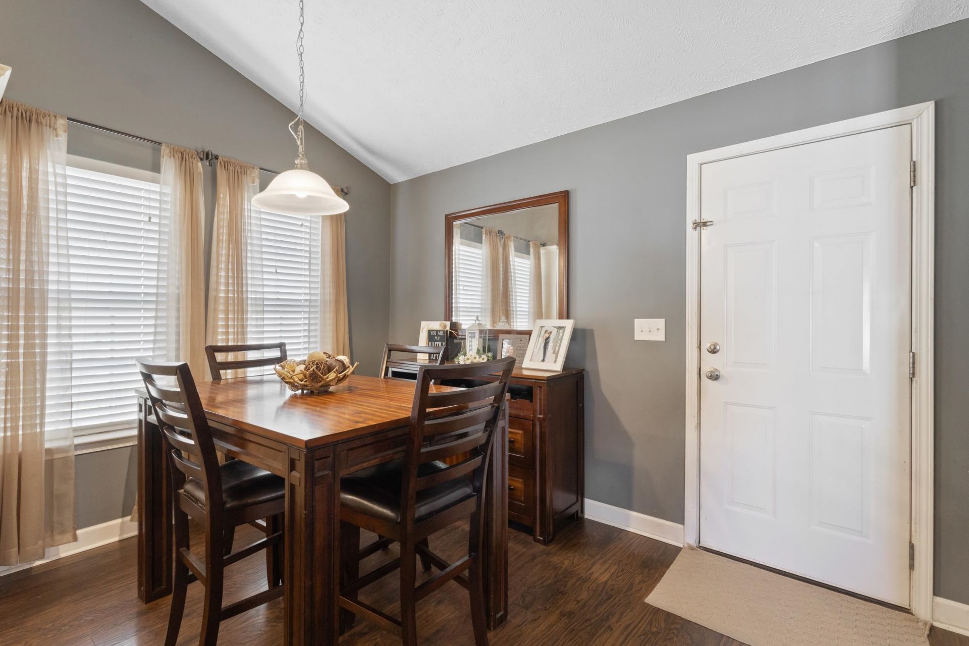 143 Heath Dr. Photo 14