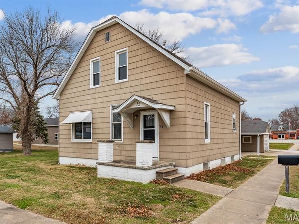 12 E Ash Street, New Baden, IL 62265