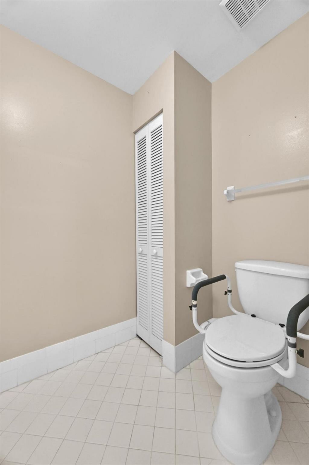 1707 Mariners Cove, Unit 10b, Fort Pierce, FL 34950 Photo