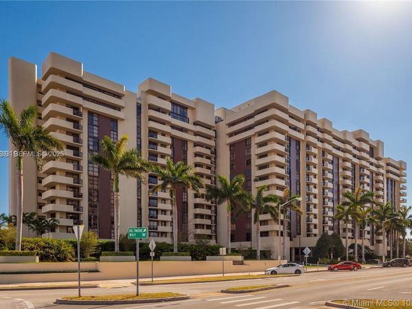600 Biltmore Way , Unit 217, Coral Gables, FL 33134