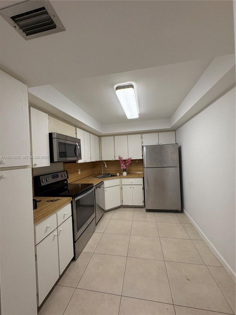 600 Biltmore Way , Unit 217, Coral Gables, FL 33134 Photo