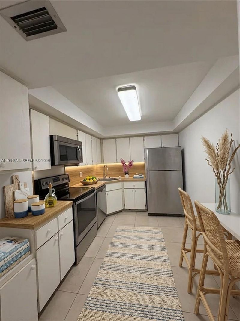 600 Biltmore Way, Unit 217, Coral Gables, FL 33134 Photo