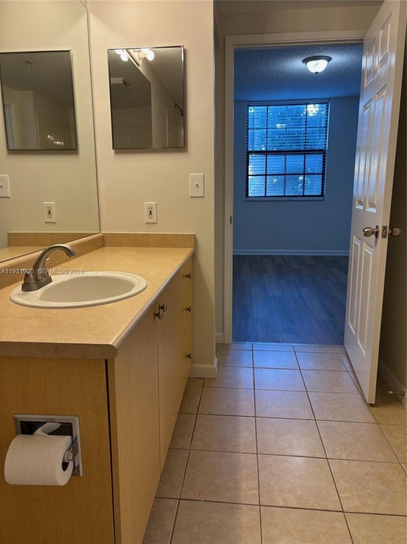 1919 Van Buren St, Unit 219A, Hollywood, FL 33020 Photo