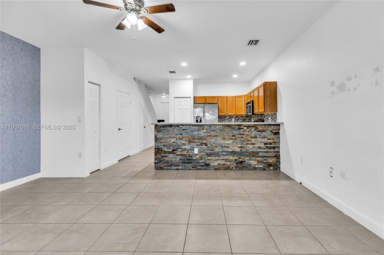 3549 W 89th Pl, Unit 3549, Hialeah, FL 33018 Photo