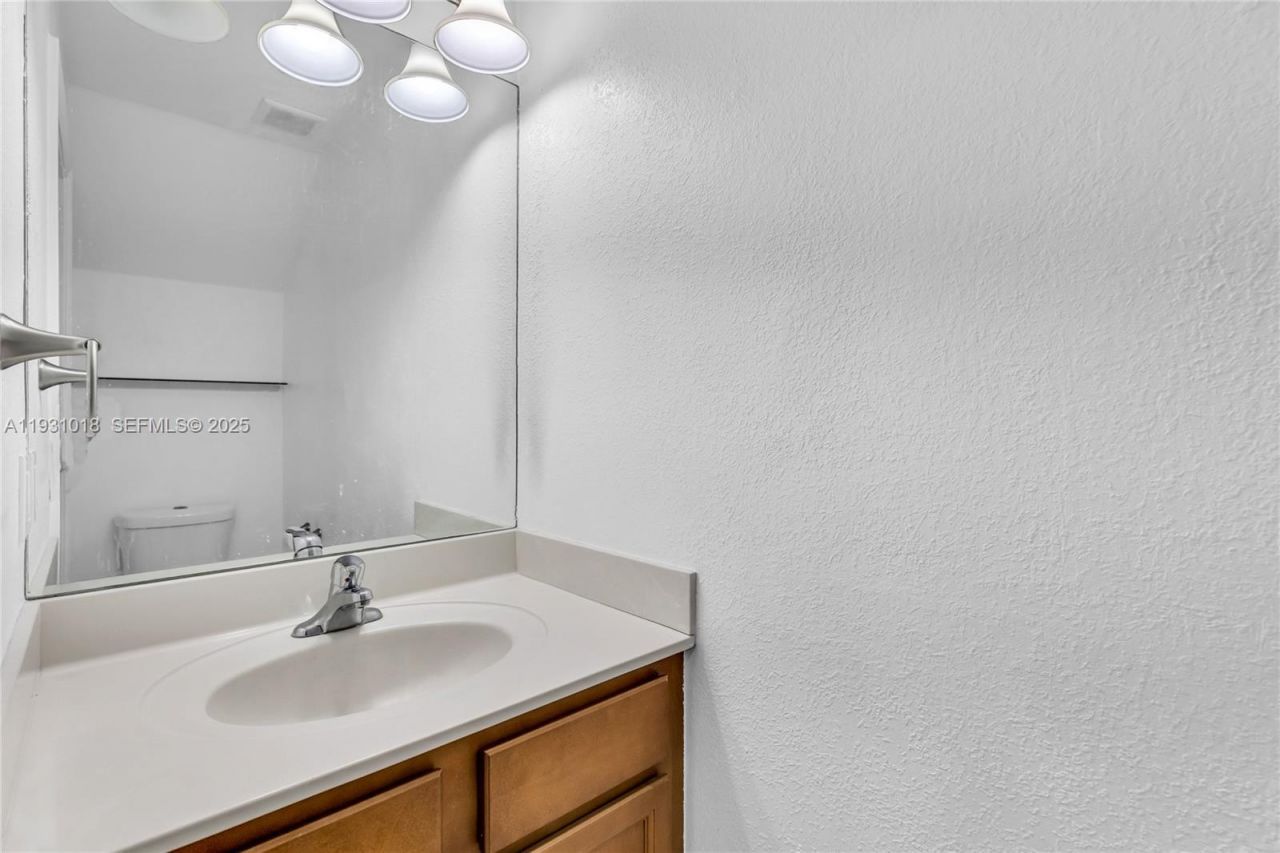 3549 W 89th Pl, Unit 3549, Hialeah, FL 33018 Photo