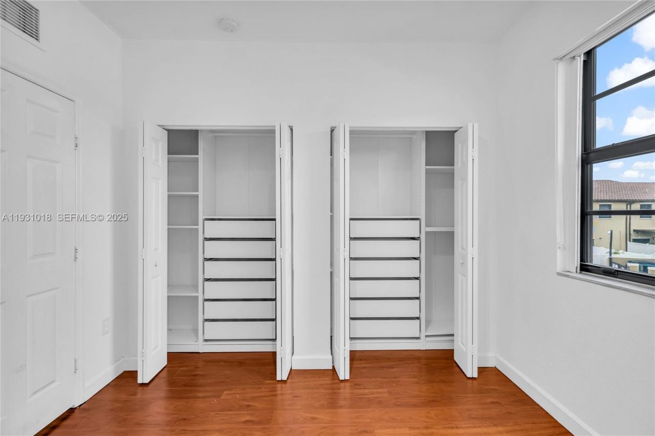 3549 W 89th Pl, Unit 3549, Hialeah, FL 33018 Photo