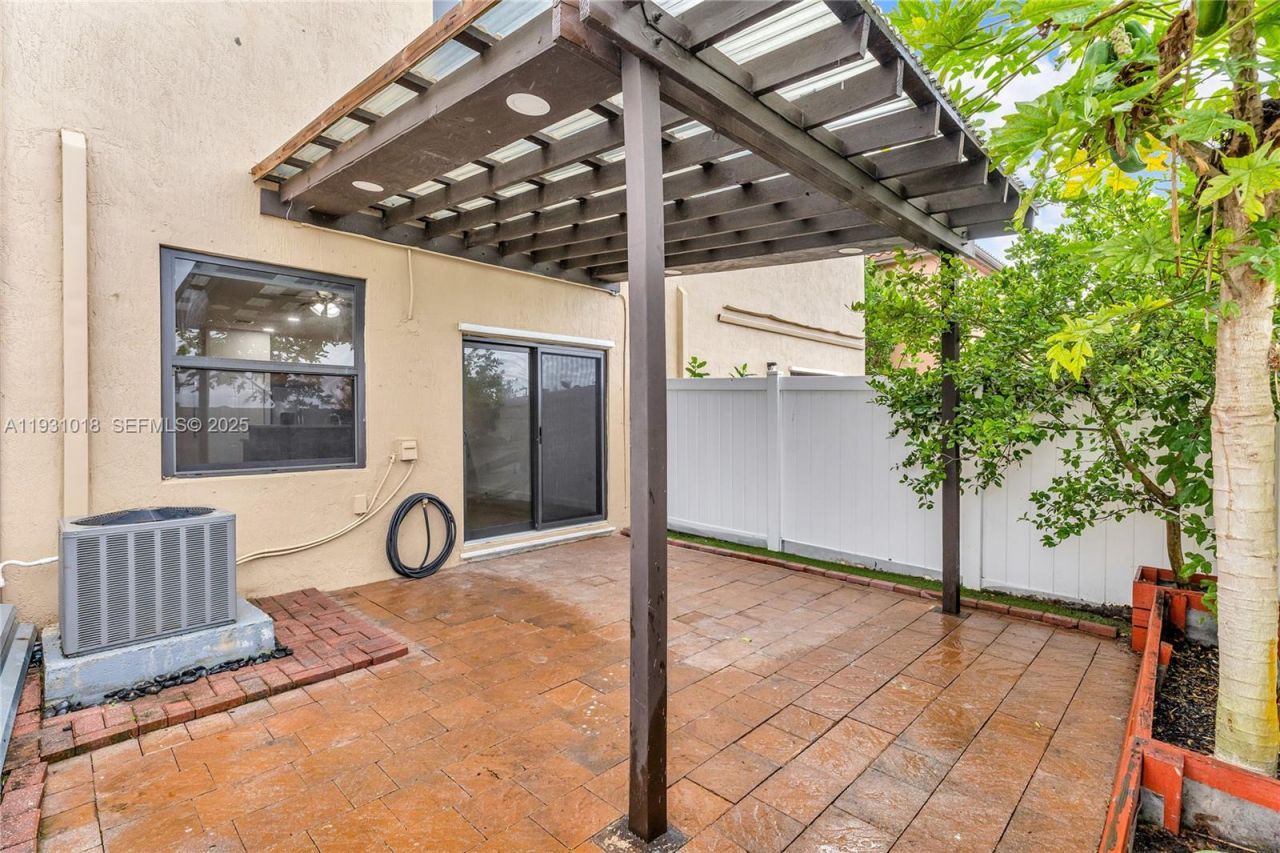 3549 W 89th Pl, Unit 3549, Hialeah, FL 33018 Photo