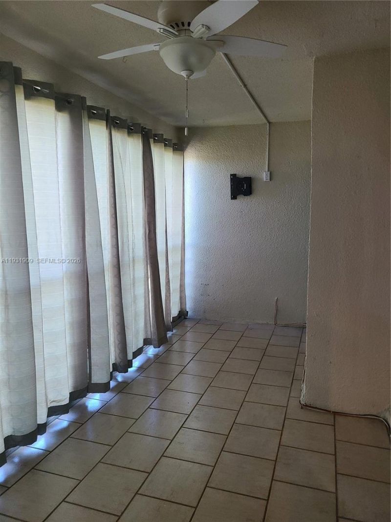 2306 S Cypress Bend Dr, Unit 418, Pompano Beach, FL 33069 Photo