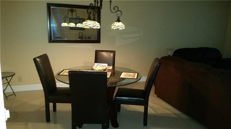 625 Oaks Drive, Unit 704, Pompano Beach, FL 33069 Photo