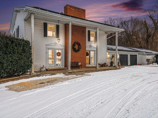 29726 Fawn River Road, Sturgis, MI 49091