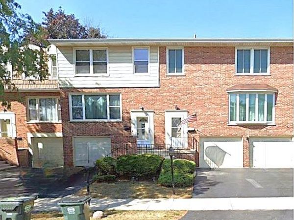 8820 Plainfield Road, Brookfield, IL 60513