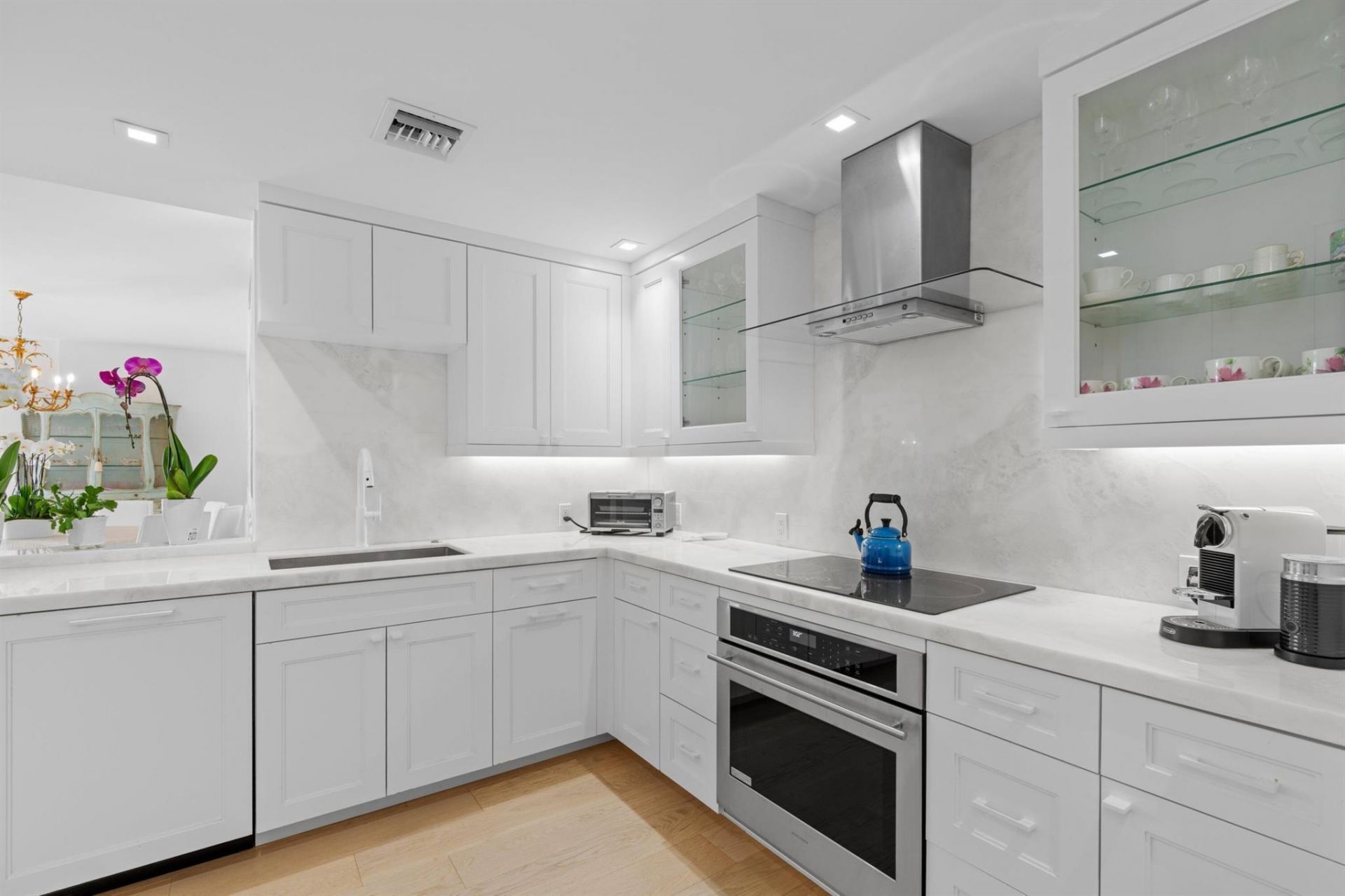 100 Worth Avenue, Unit 401, Palm Beach, FL 33480 Photo