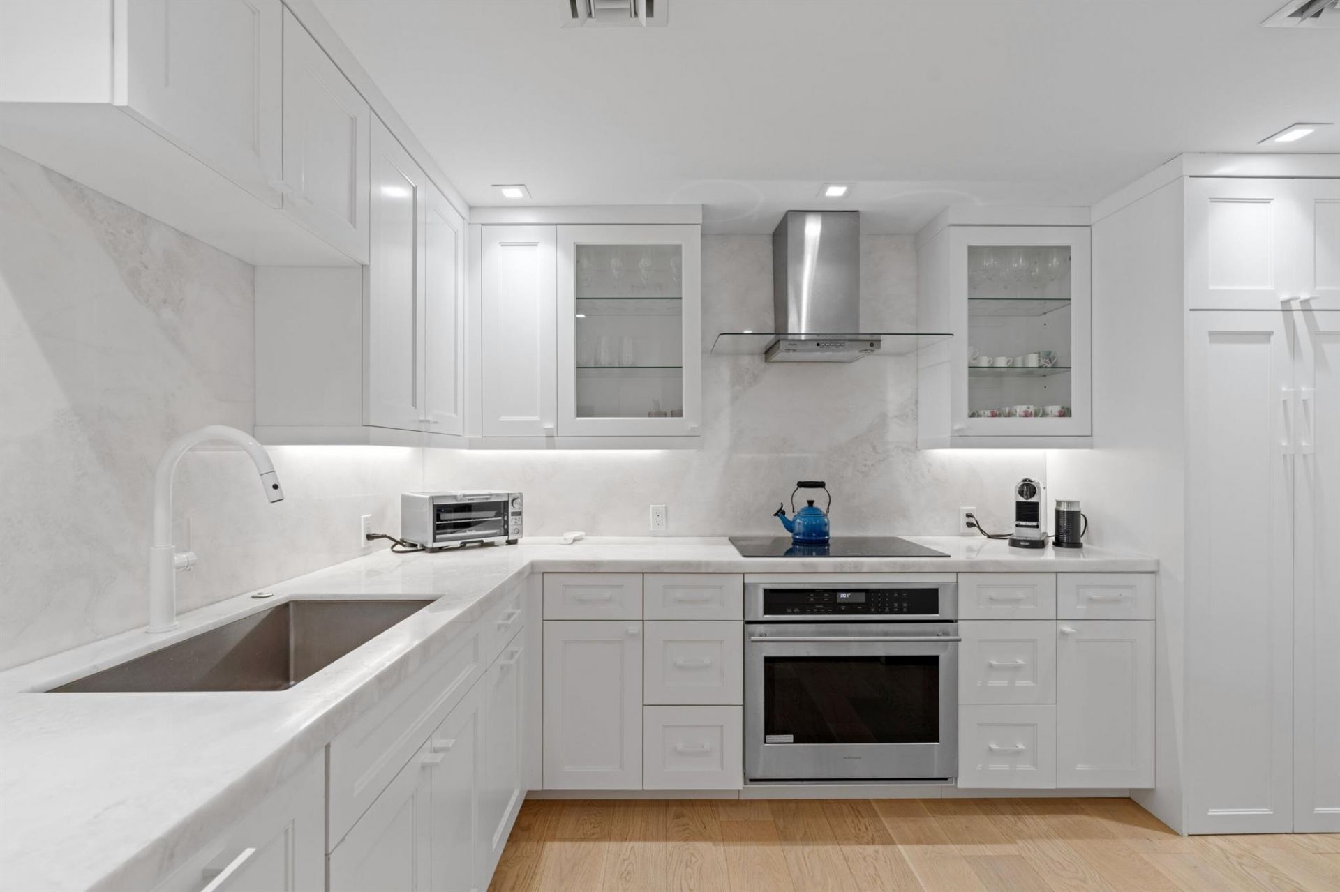 100 Worth Avenue, Unit 401, Palm Beach, FL 33480 Photo