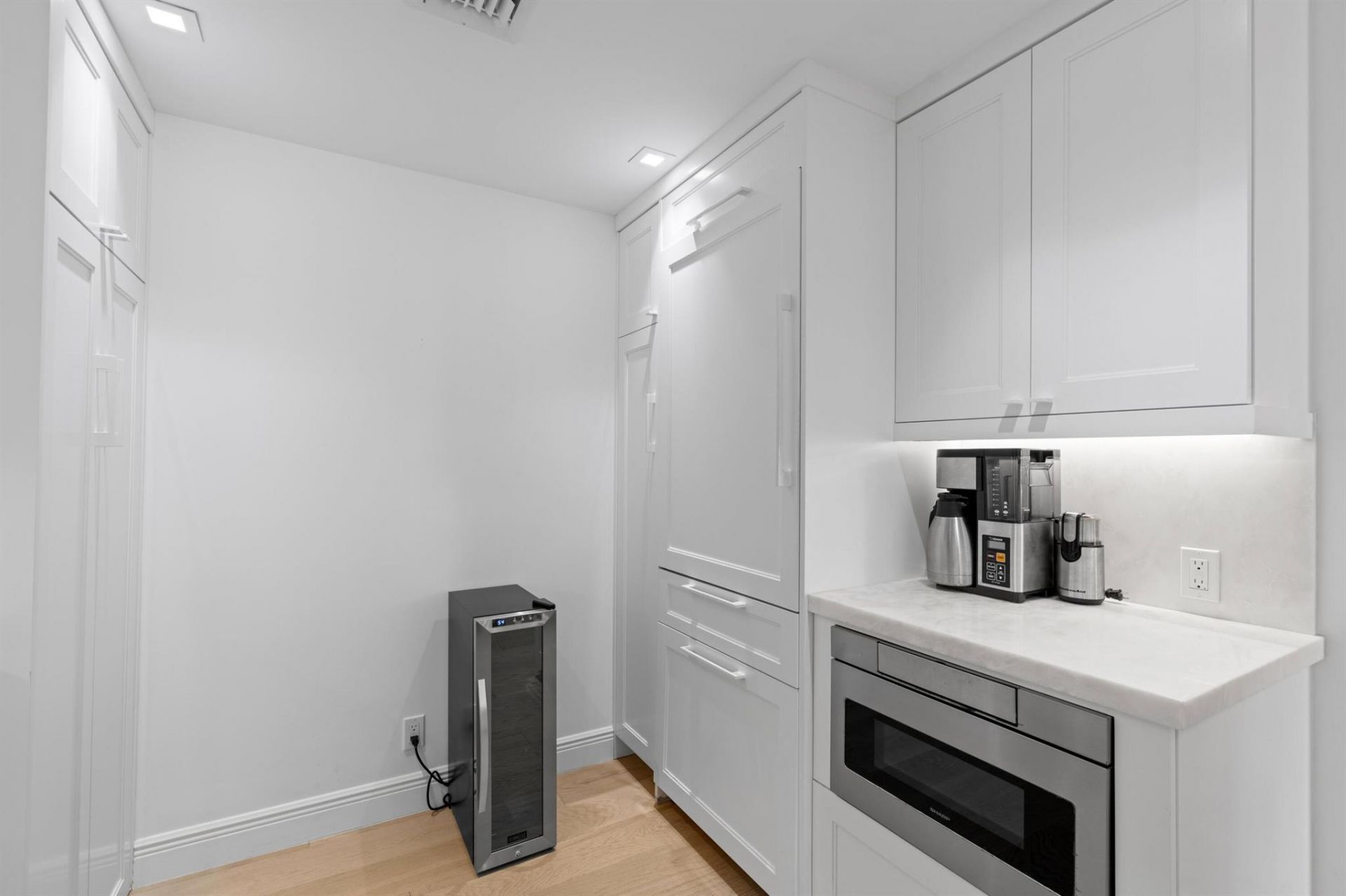 100 Worth Avenue, Unit 401, Palm Beach, FL 33480 Photo